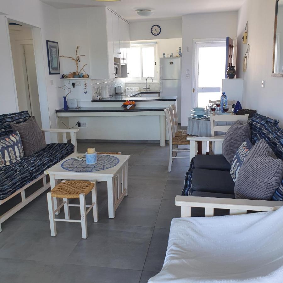 Latchi Ithaki, 2 Bedroom Penthouse Buitenkant foto