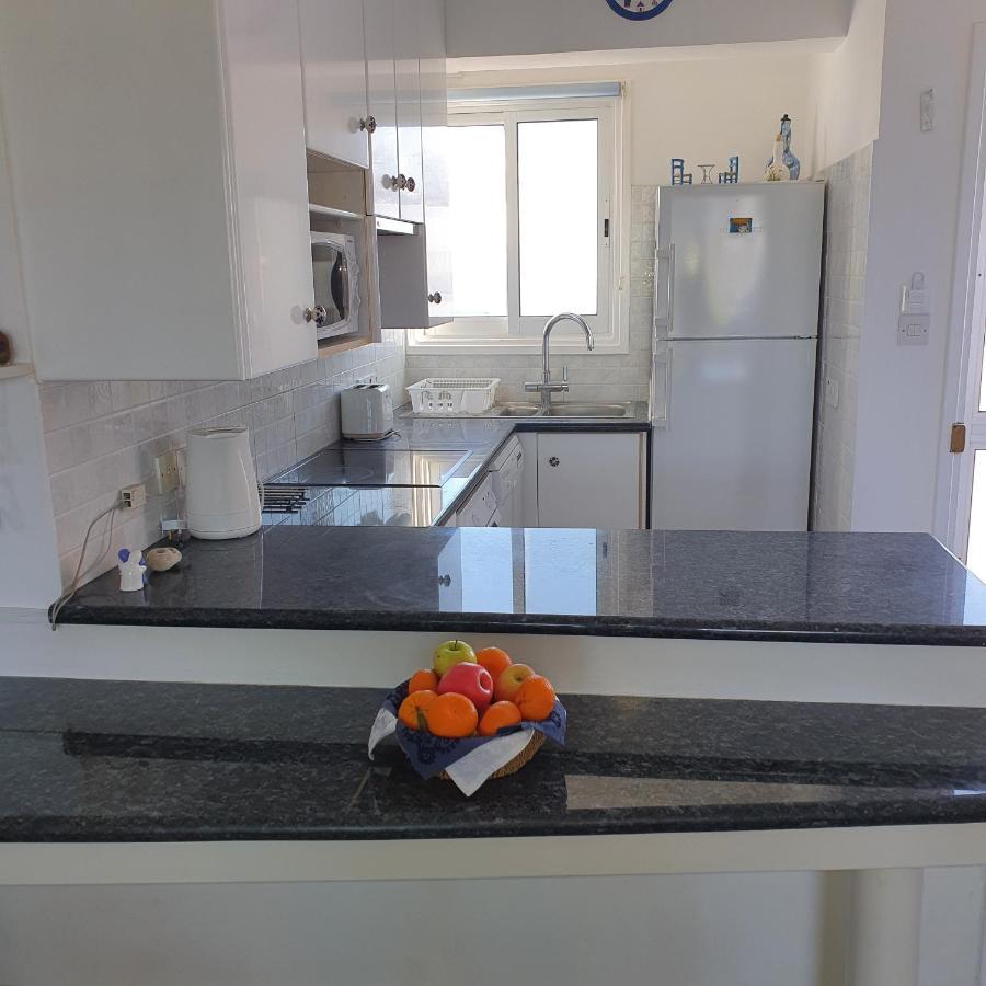 Latchi Ithaki, 2 Bedroom Penthouse Buitenkant foto
